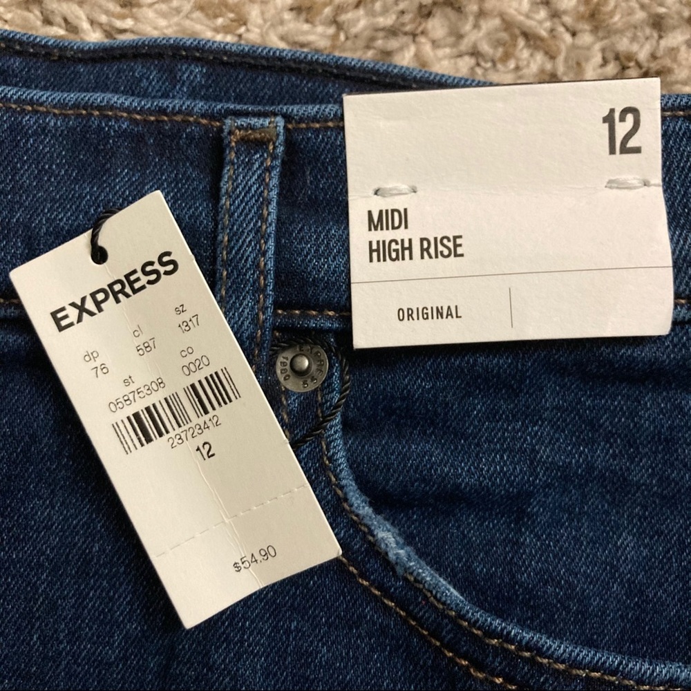 Express High Rise Midi Shorts - Picture 2 of 8